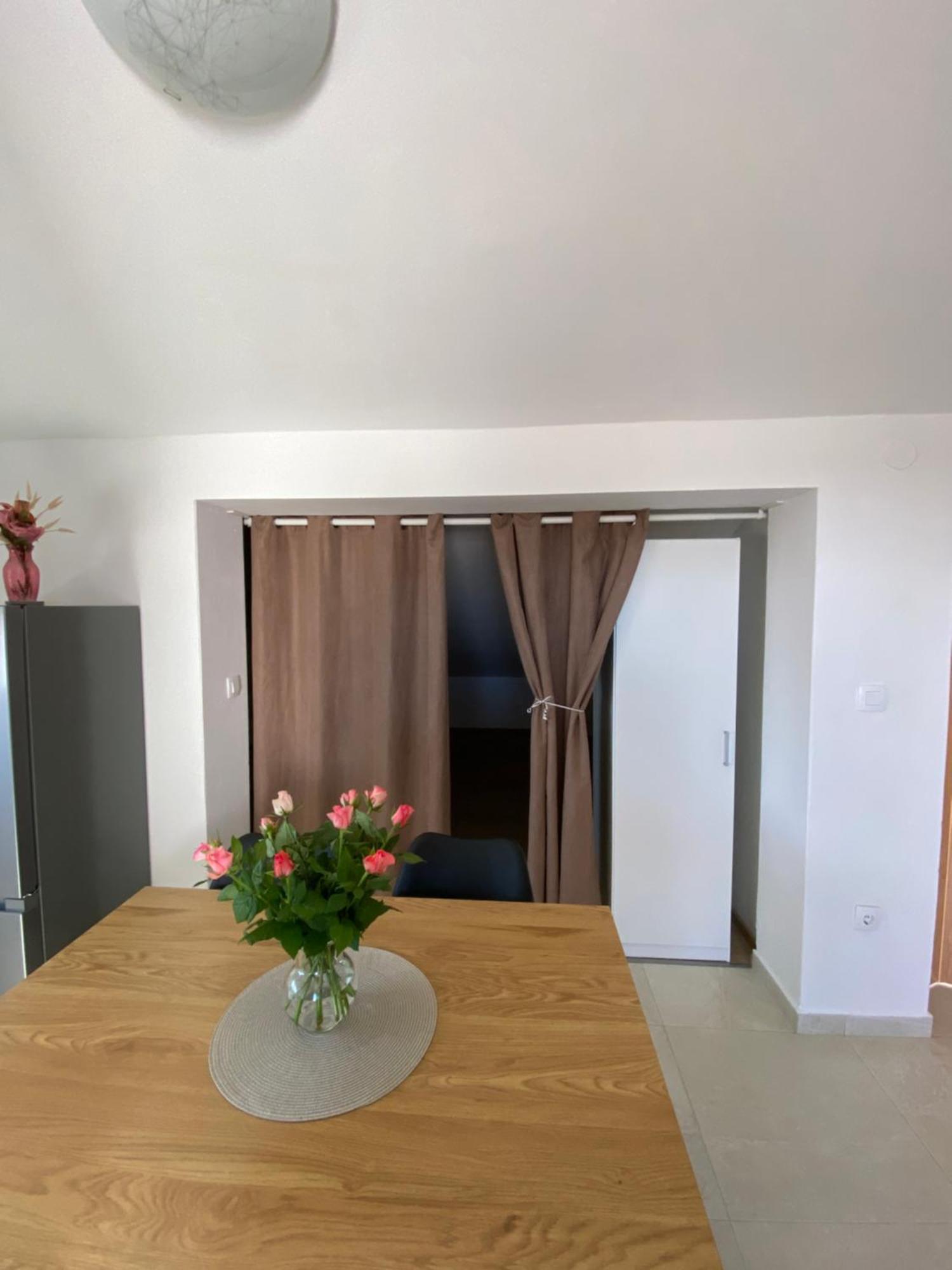 Apartments Jozephine Pula Exterior photo